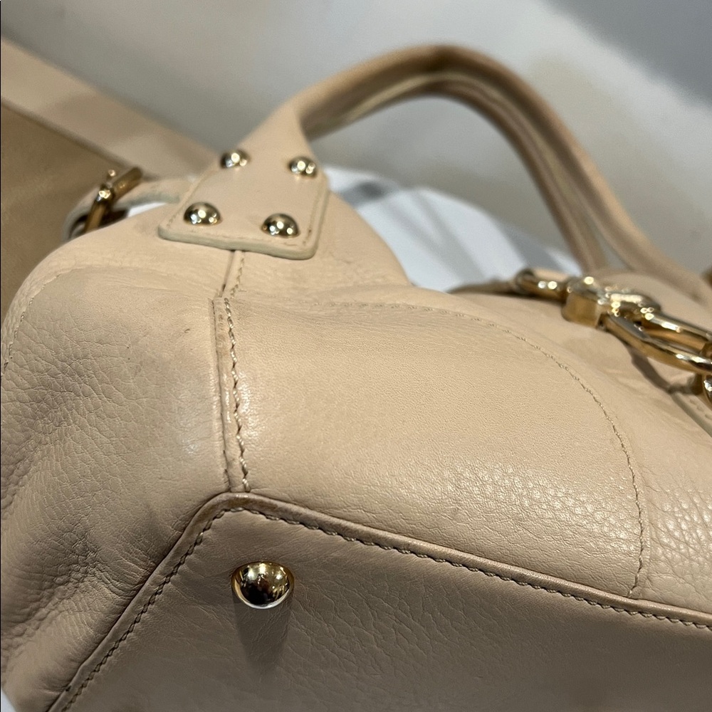 Dooney & Bourke Cream Leather Shoulder Bag - Picture 8 of 16